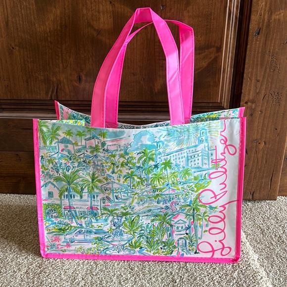 Lilly Pulitzer Handbags - Lilly Pulitzer shopping bag